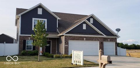 Photo of 9122 Hemingway Drive, Indianapolis, IN 46239 (MLS # 22090362)