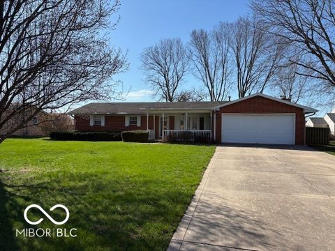 Photo of 5799 W Maple Drive, Greenwood, IN 46142 (MLS # 22083047)