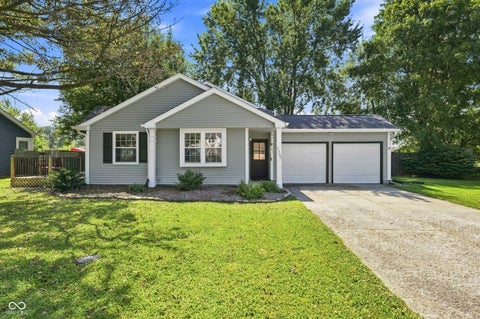 Photo of 7735 Cardinal Cove S, Indianapolis, IN 46256 (MLS # 22082927)