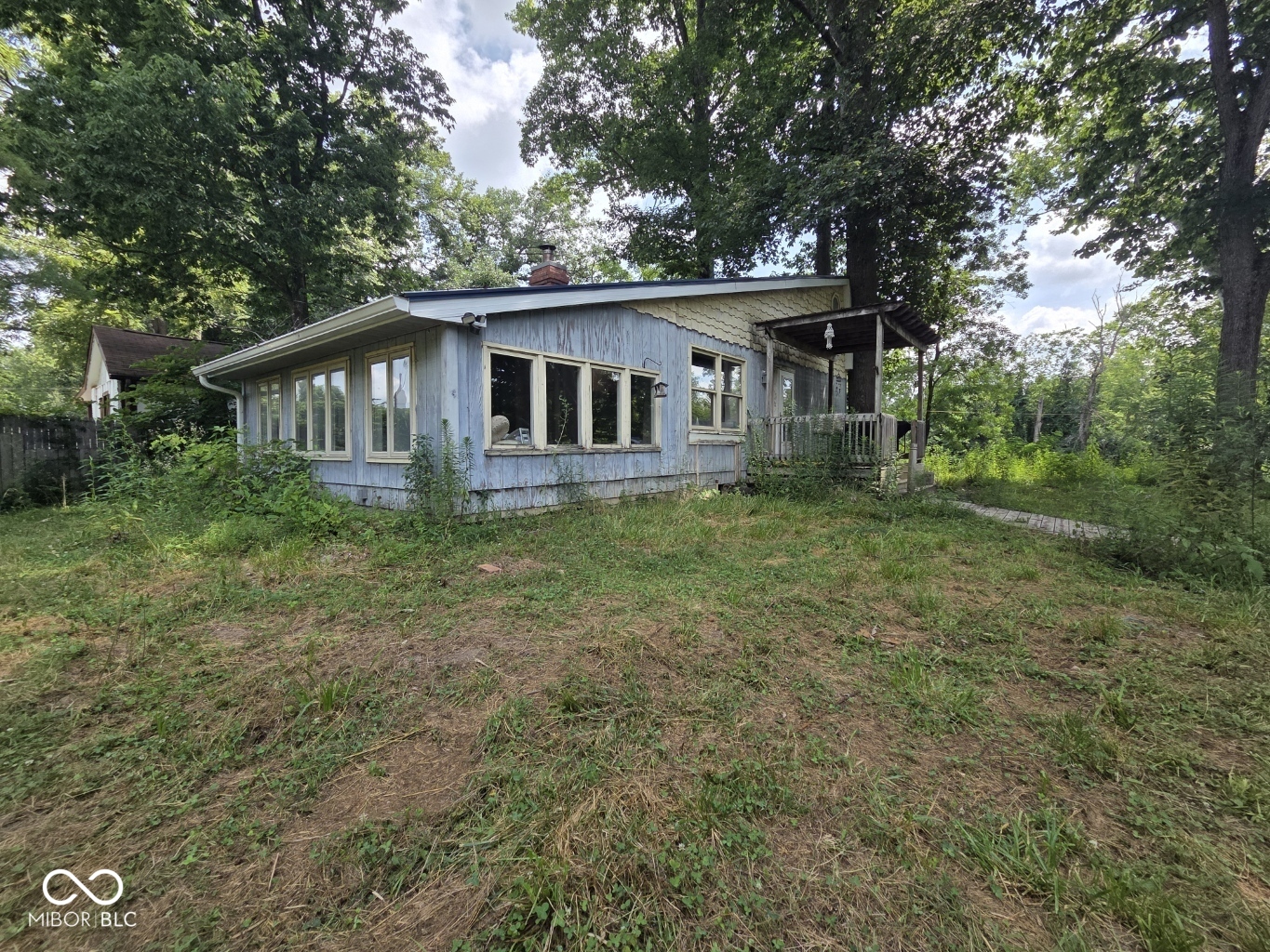 Photo 1 of 20 — 7865 N 330 W, Columbus, IN 47201
