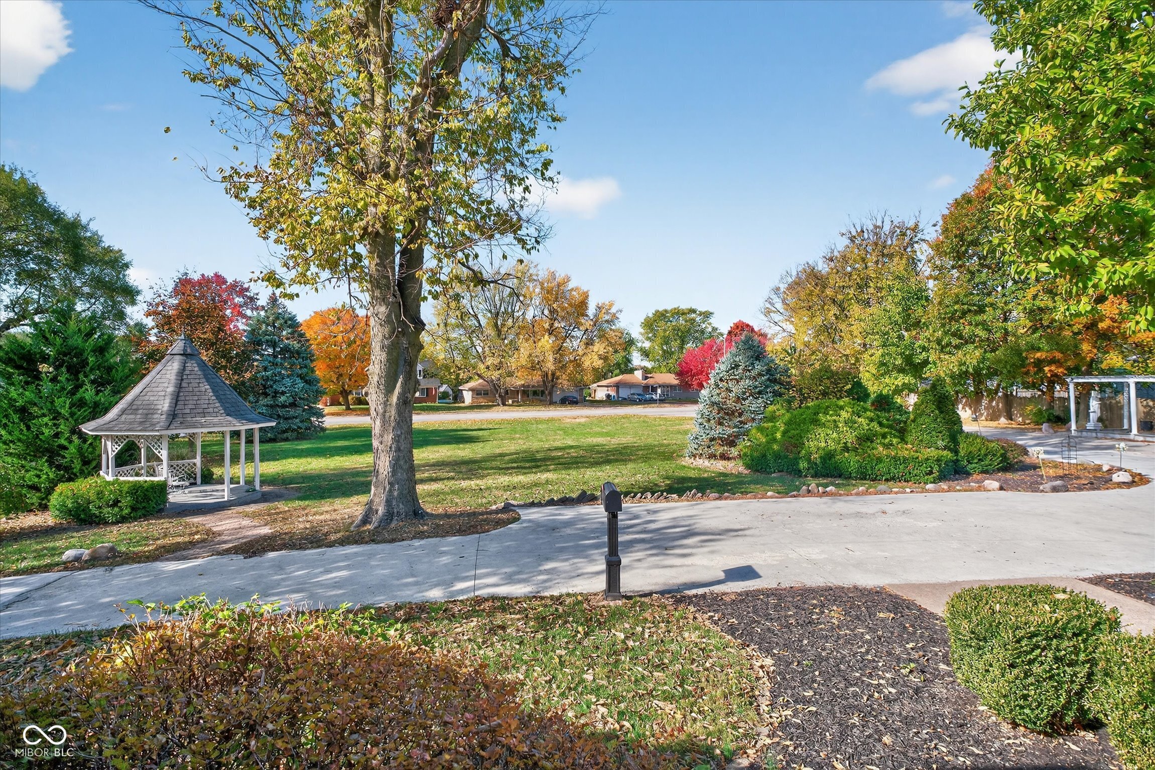 1829 Cunningham Road