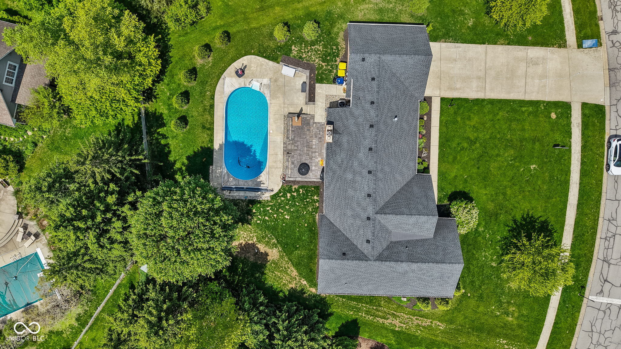 220 Governors Lane