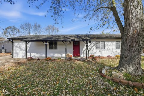 Photo of 5526 Epperson Court, Indianapolis, IN 46221 (MLS # 22073274)