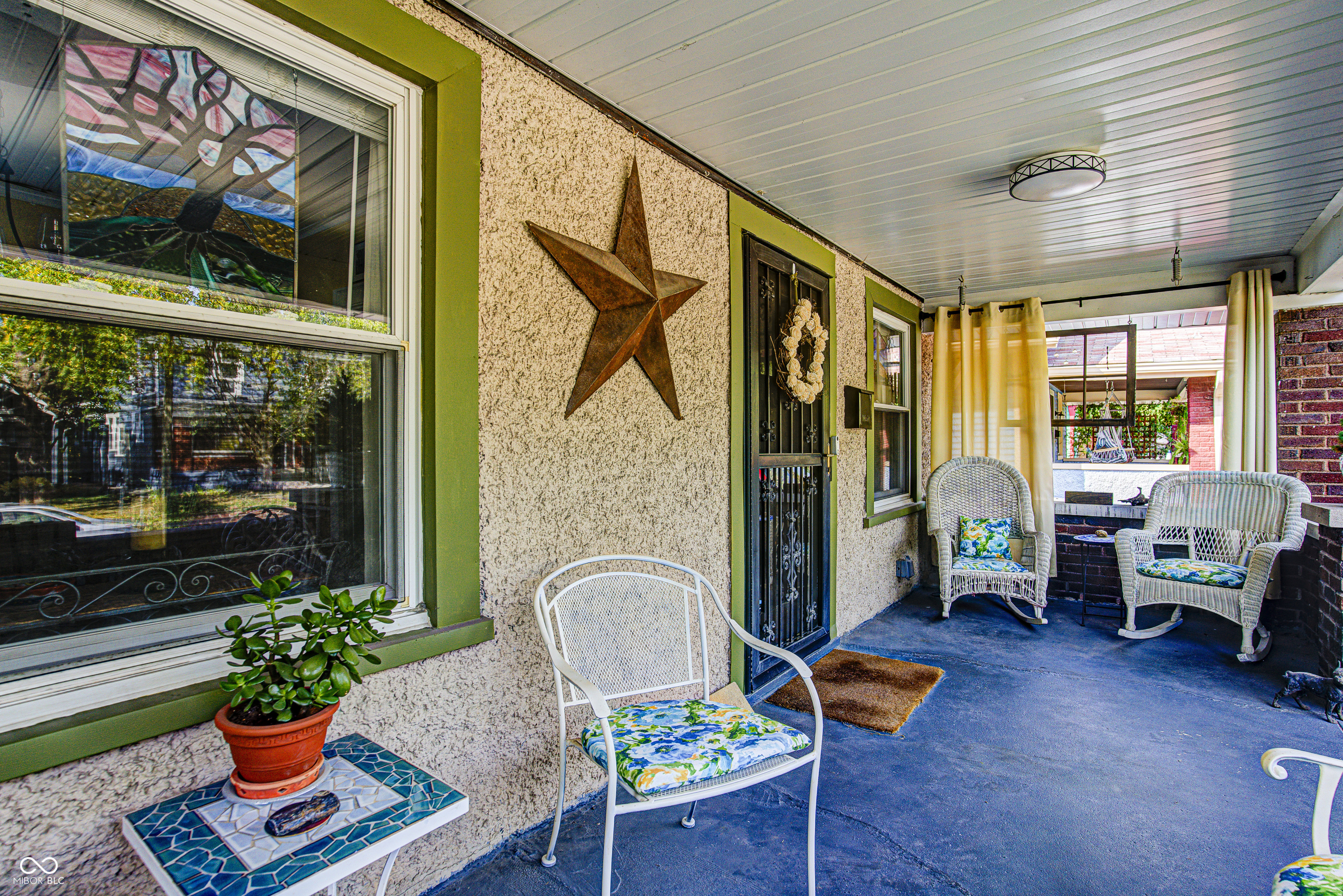 30 S Gladstone Avenue