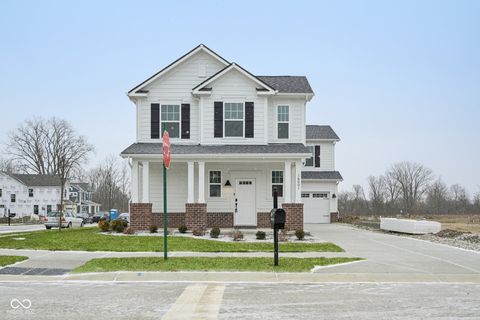 Photo of 16001 Tharp Woods Drive, Fishers, IN 46037 (MLS # 22072862)