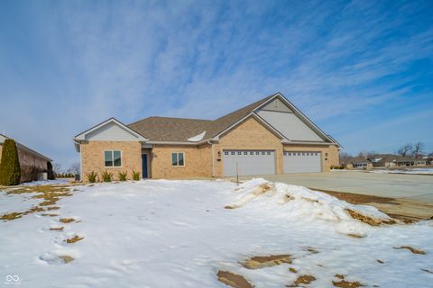Photo of 425 Janis Avenue, Pendleton, IN 46064 (MLS # 22083651)