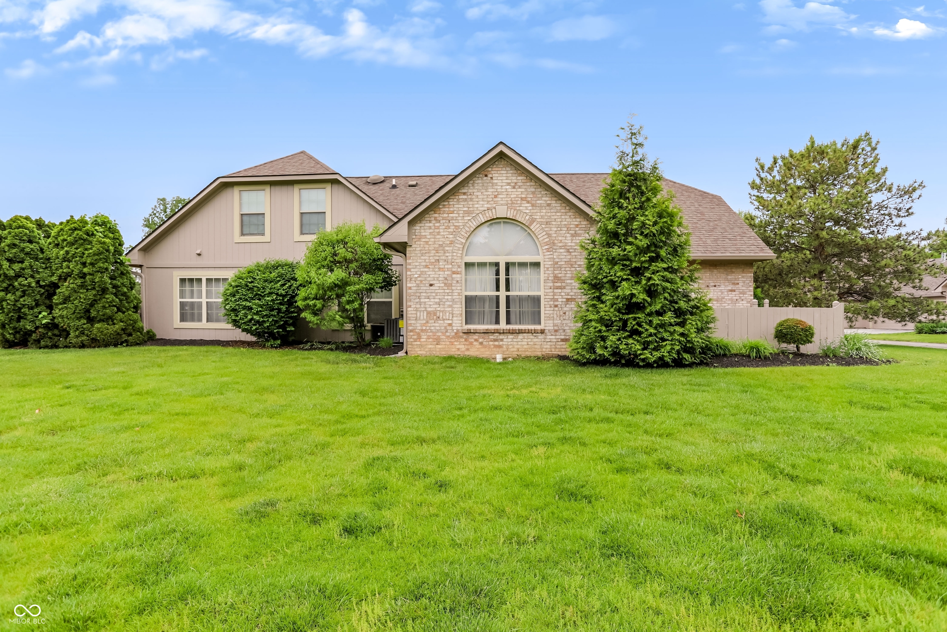 Photo 1 of 54 — 4726 Bridgefield Drive, Indianapolis, IN 46254