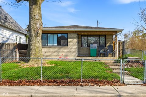 Photo of 828 Cottage Avenue, Indianapolis, IN 46203 (MLS # 22091582)