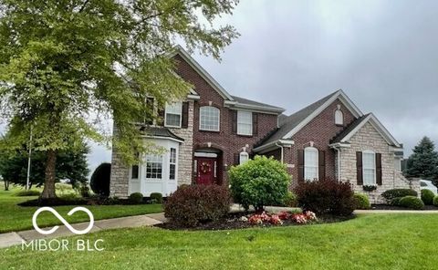 Photo of 4637 Shadow Ridge Boulevard, Greenwood, IN 46143 (MLS # 22090694)