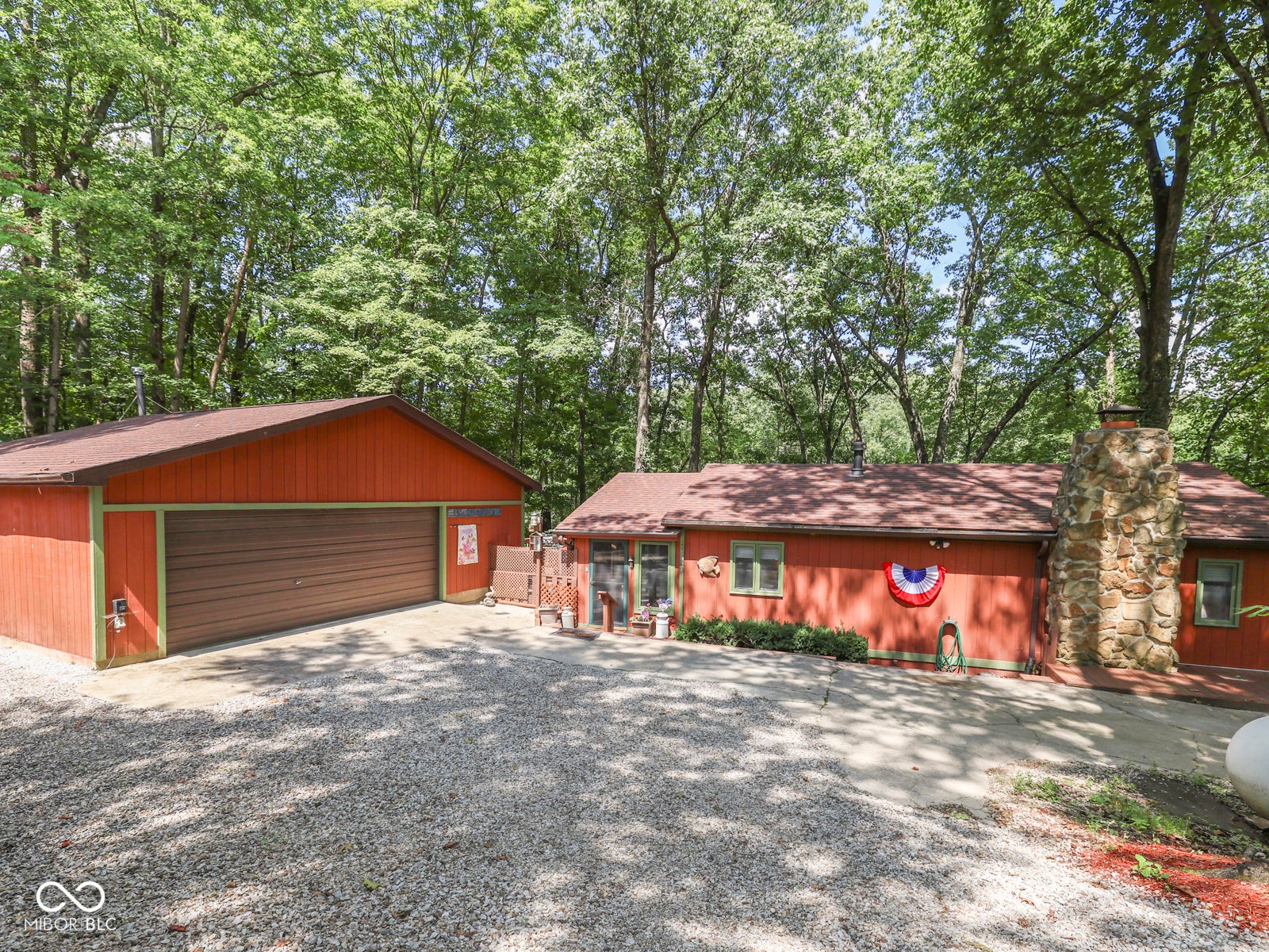 7629 Hummingbird Drive