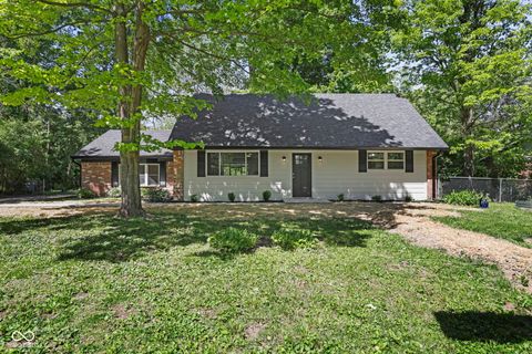 Photo of 4540 Wycombe Lane, Indianapolis, IN 46226 (MLS # 22102406)