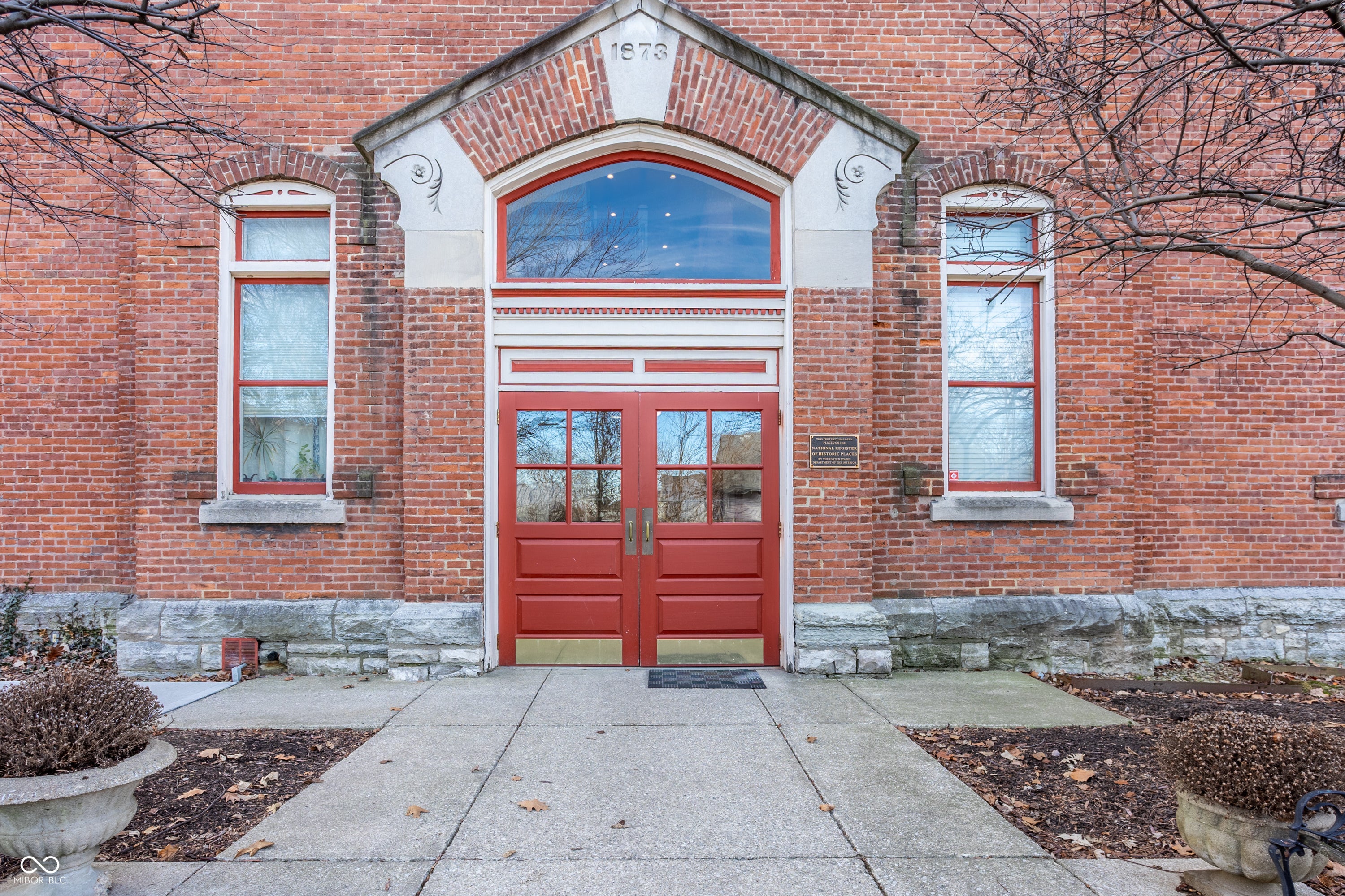 713 Buchanan Street APT 13