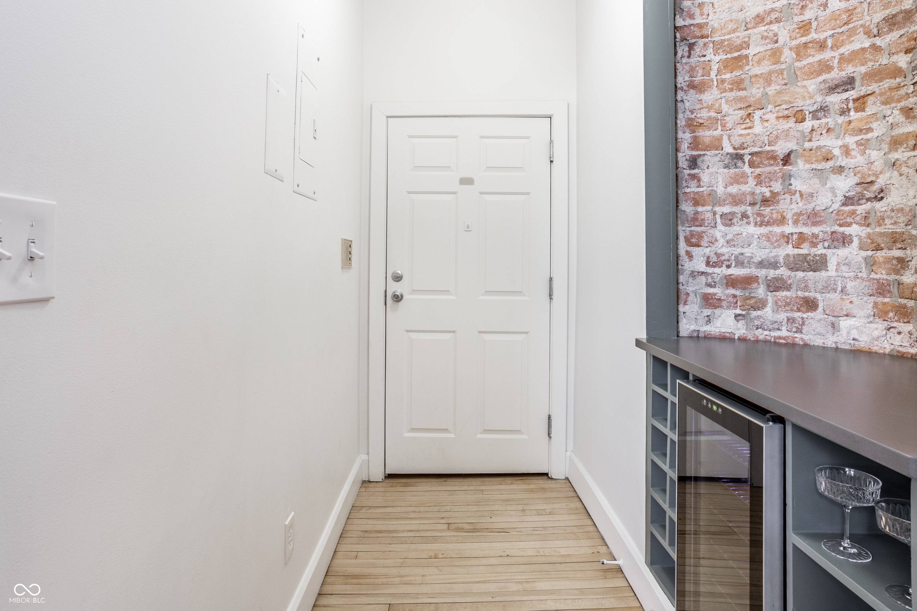 713 Buchanan Street APT 13