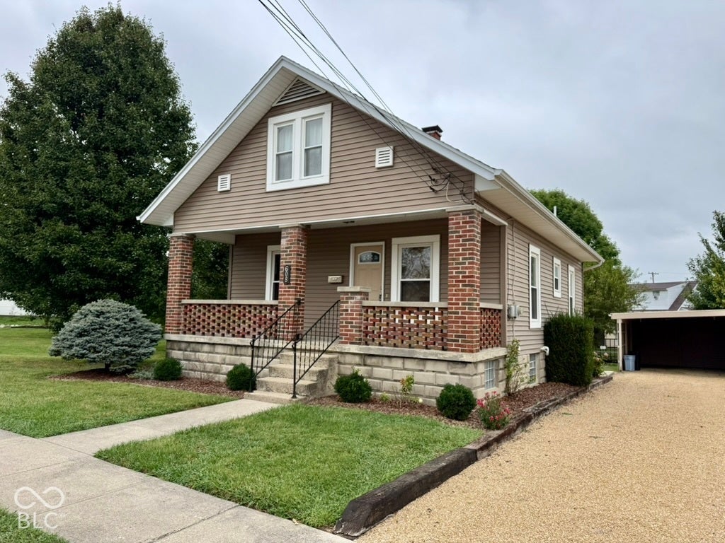 608 Myrtle