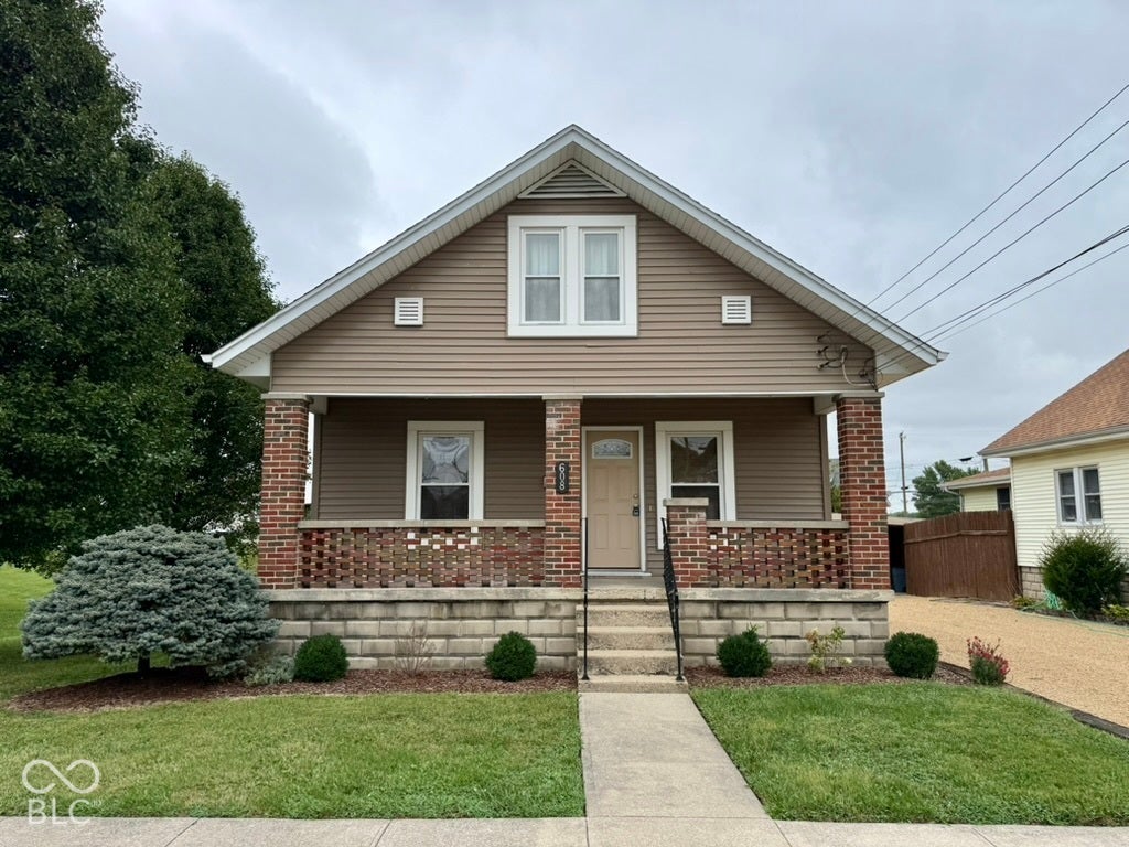 608 Myrtle