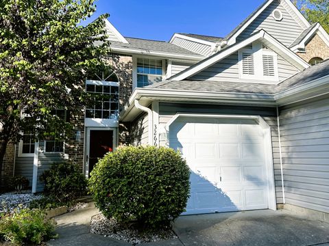Photo of 3266 Oceanline East Drive, Indianapolis, IN 46214 (MLS # 22066615)