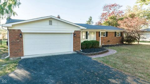 Photo of 10080 N Balfer Drive W, Fortville, IN 46040 (MLS # 22068463)