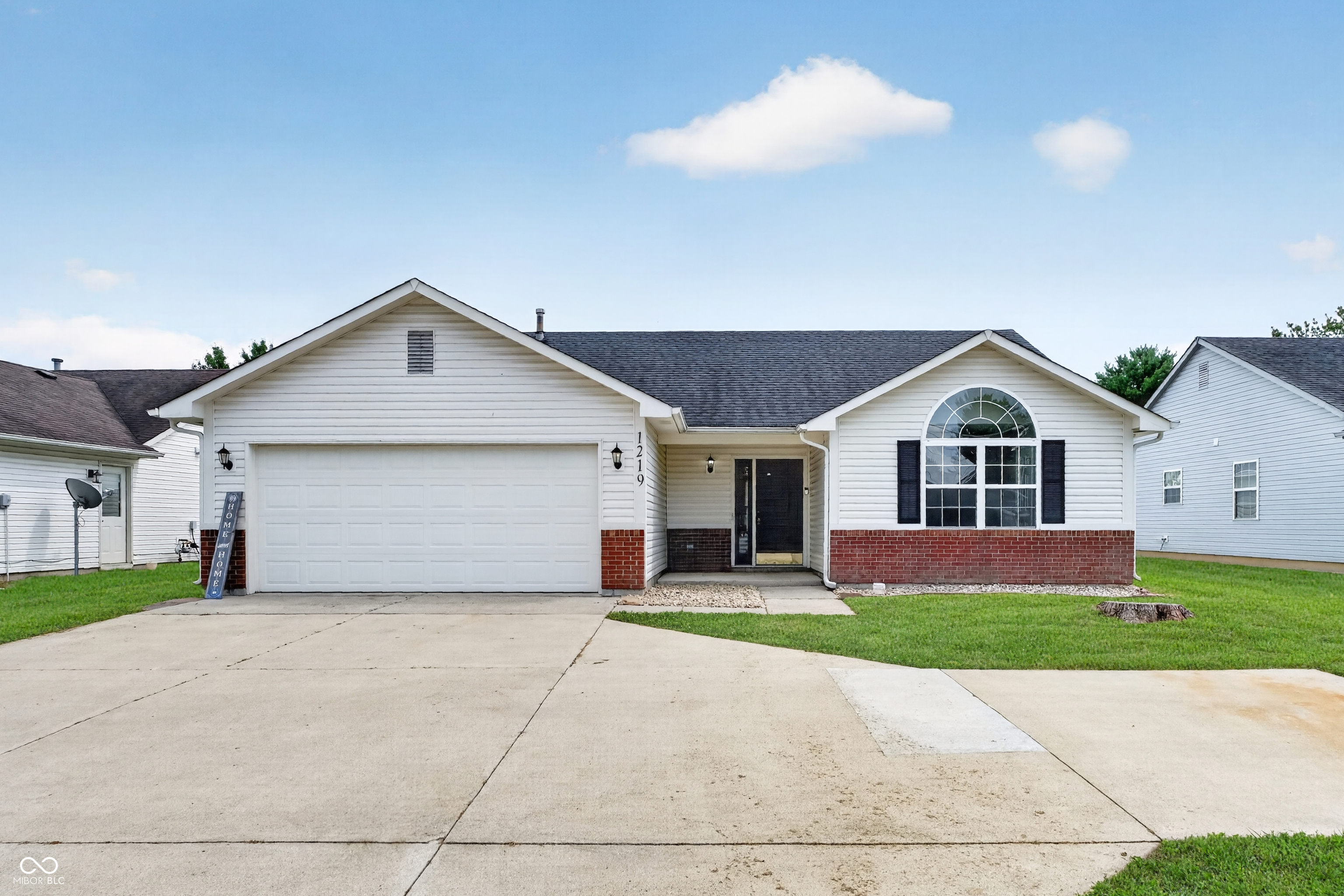 1219 E McKay Road