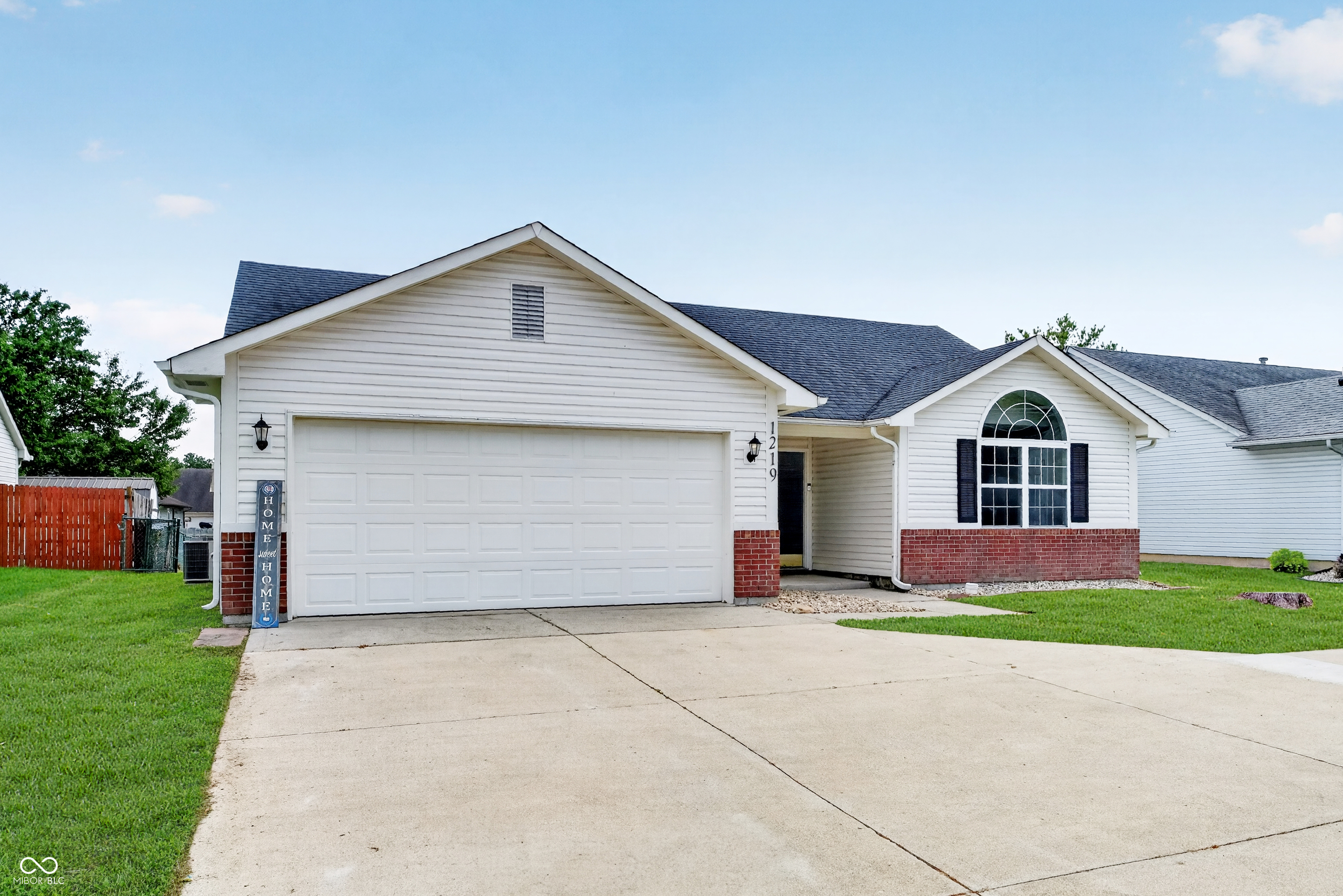 1219 E McKay Road