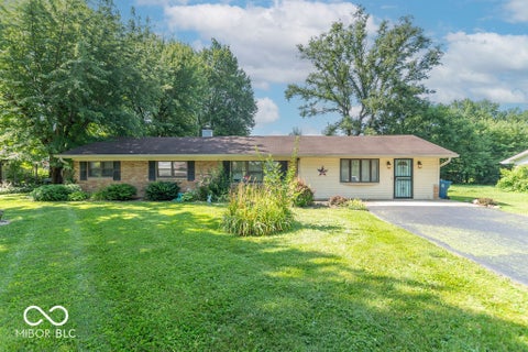 Photo of 6935 Westlake Road, Indianapolis, IN 46214 (MLS # 22111547)