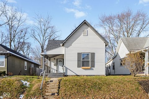 Photo of 4018 Boulevard Place, Indianapolis, IN 46208 (MLS # 22087598)