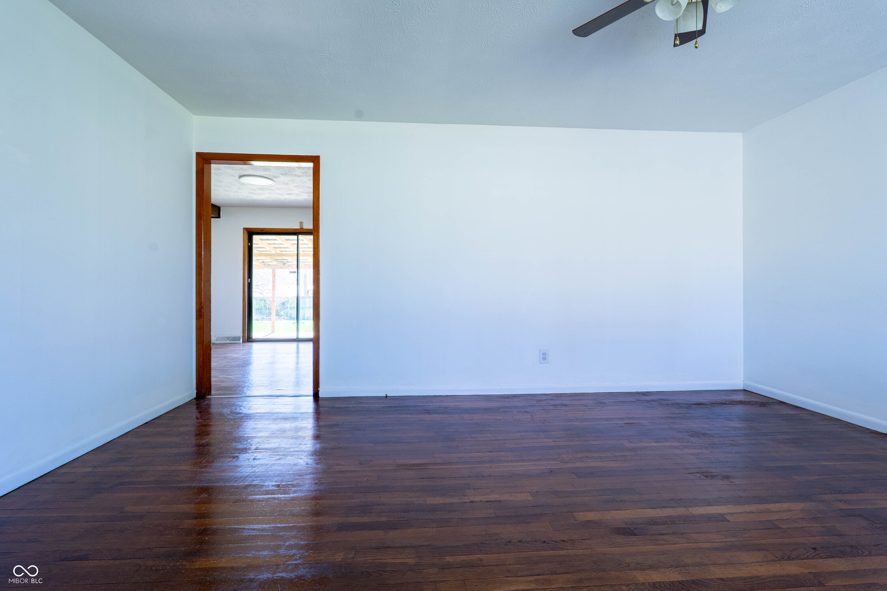 137 E Hill Valley Drive