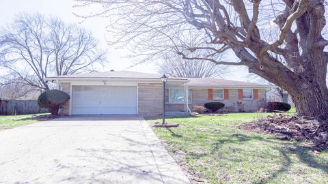 Photo of 137 E Hill Valley Drive, Indianapolis, IN 46227 (MLS # 22088812)
