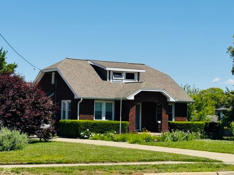 2722 17th Street Columbus IN 47201