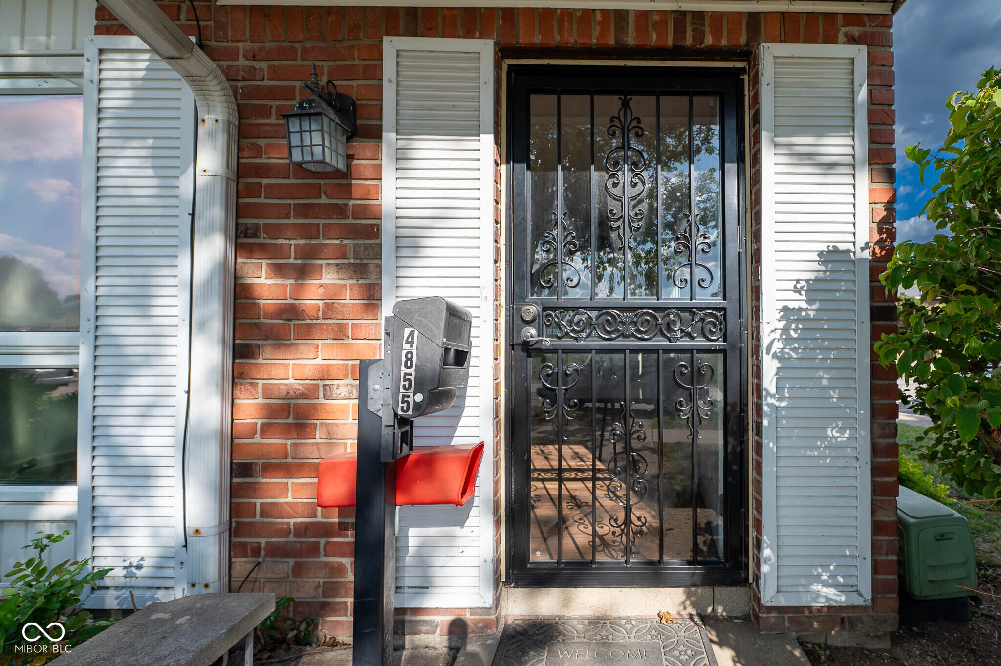 4855 Mount Vernon Drive