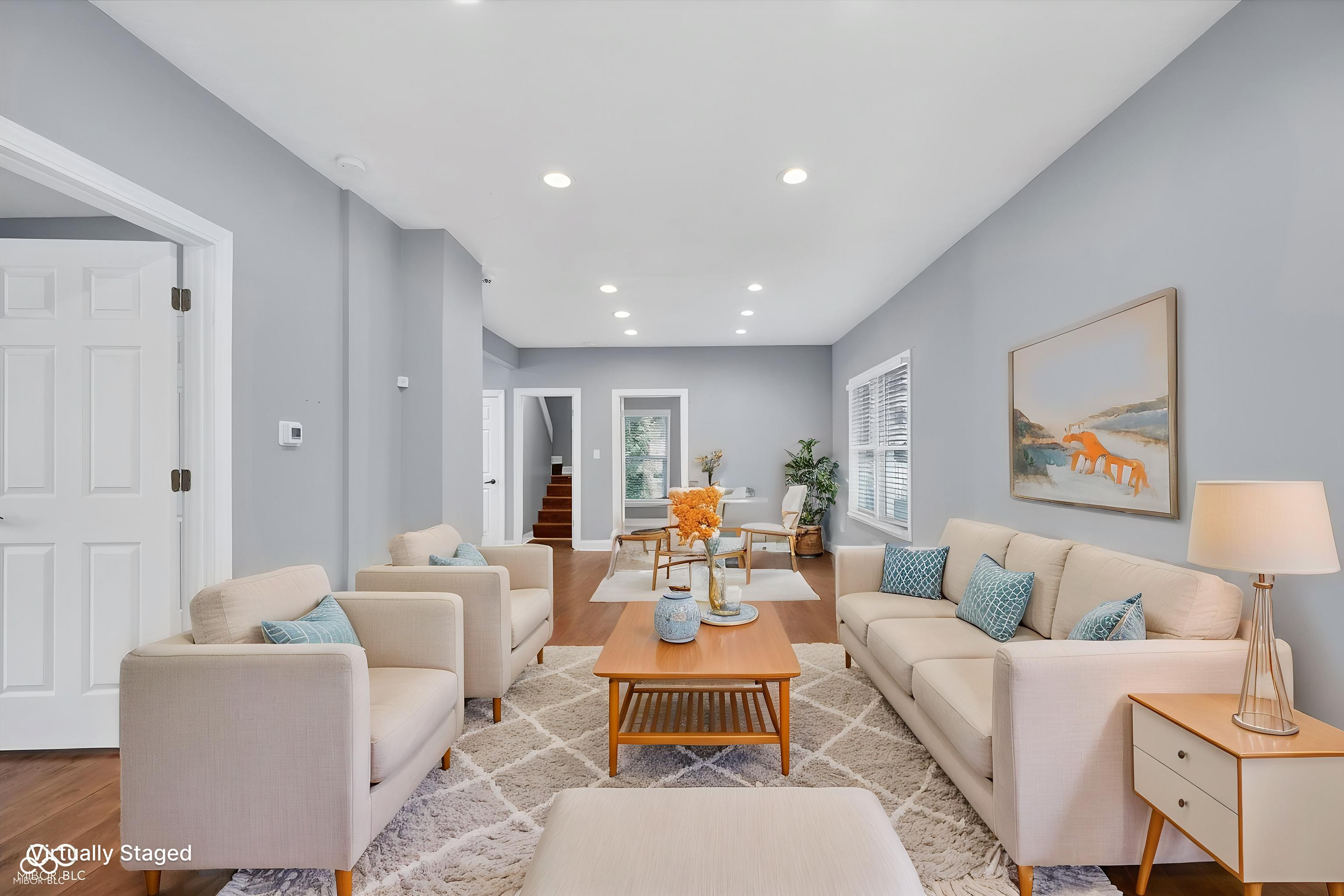 1052 W 35th Street