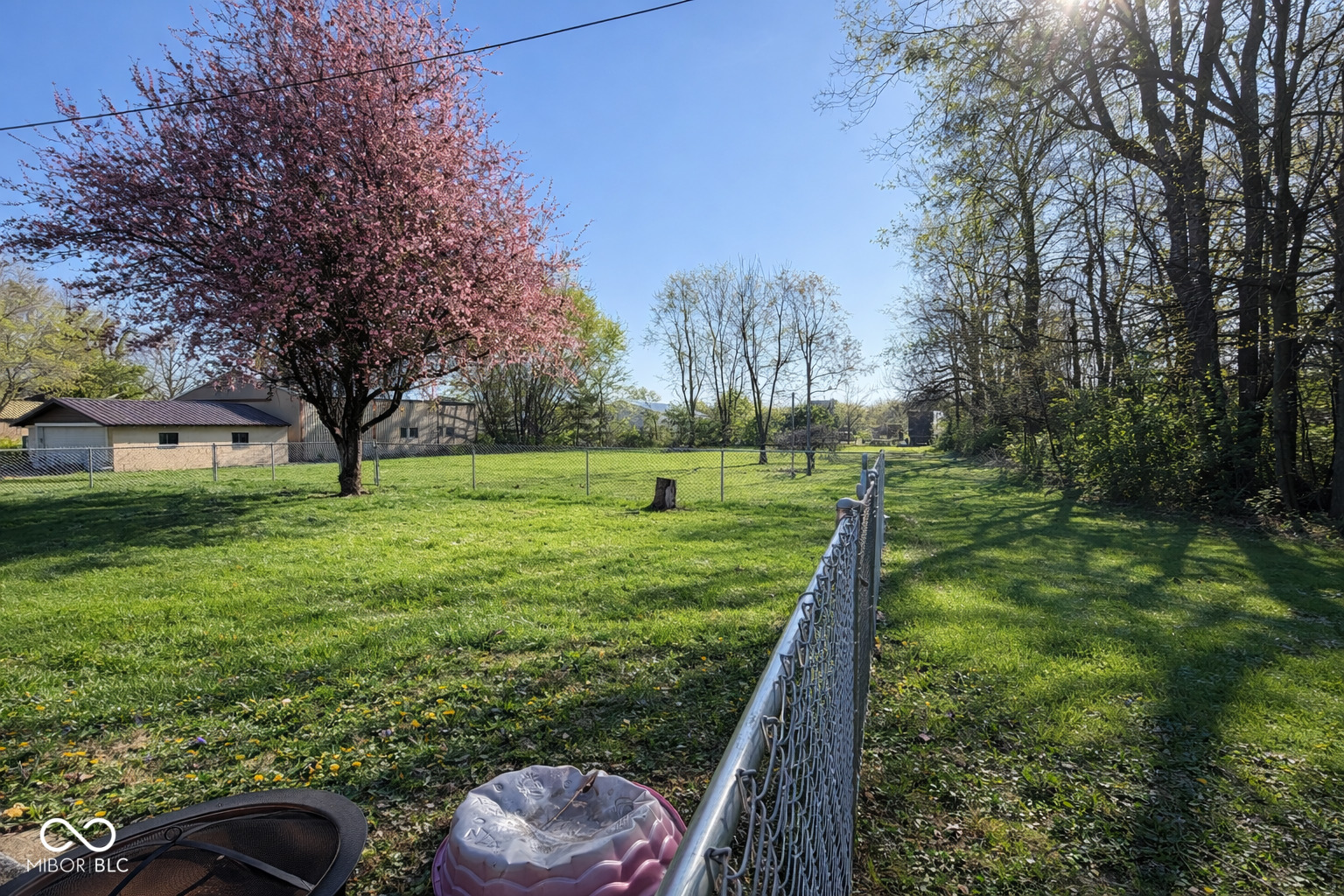 128 S Daugherty Lane