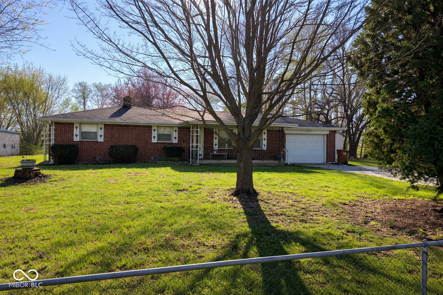 128 S Daugherty Lane