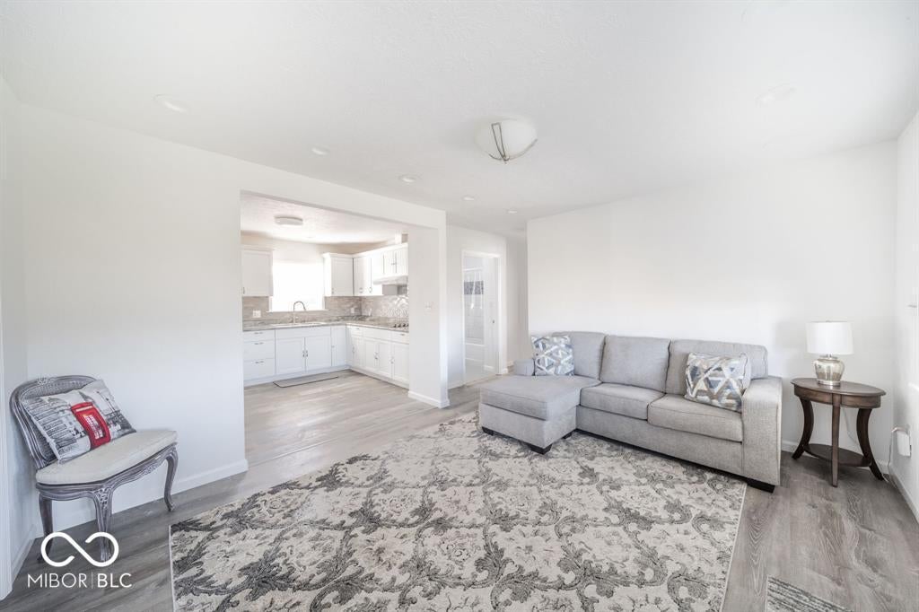 206 S Scatterfield Road