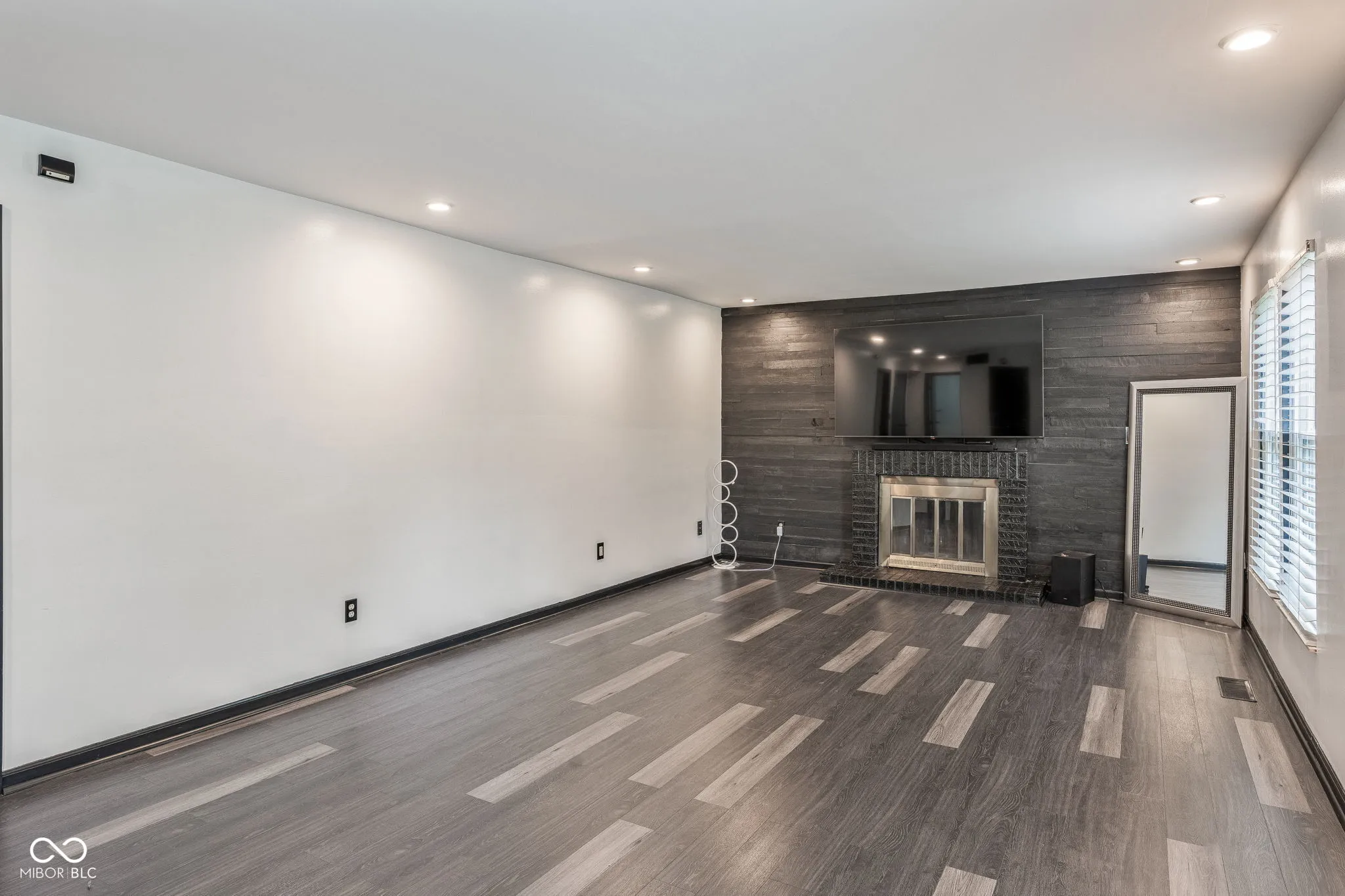 Indianapolis, Indiana 46254, United States, 4 Bedrooms Bedrooms, ,3 BathroomsBathrooms,Residential,Active,188137