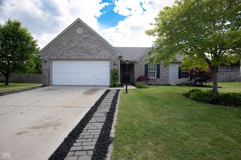 Photo of 5602 Rum Cherry Way, Indianapolis, IN 46237 (MLS # 22100315)