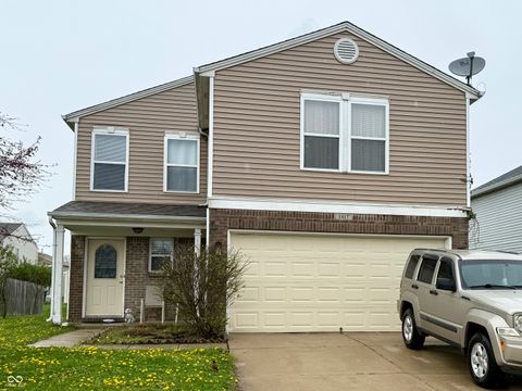 Photo of 1417 Dowell Street, Greenwood, IN 46143 (MLS # 22093470)