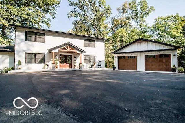 Columbus, Indiana 47203, United States, 6 Bedrooms Bedrooms, ,4 BathroomsBathrooms,Residential,Pending,46624