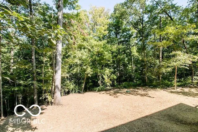 Columbus, Indiana 47203, United States, 6 Bedrooms Bedrooms, ,4 BathroomsBathrooms,Residential,Pending,46624