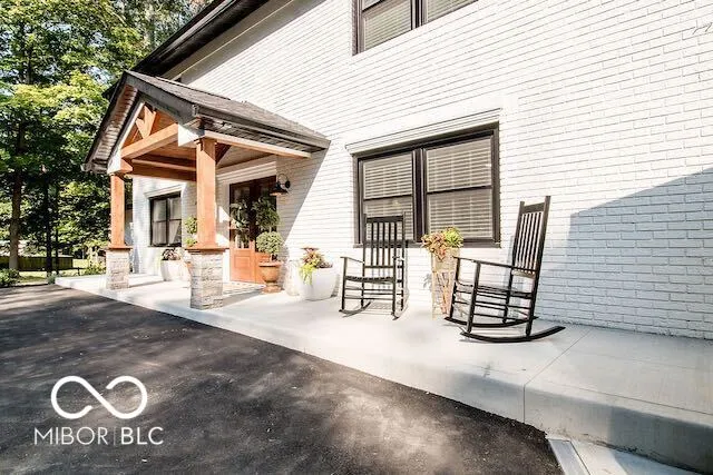 Columbus, Indiana 47203, United States, 6 Bedrooms Bedrooms, ,4 BathroomsBathrooms,Residential,Pending,46624