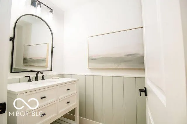 Columbus, Indiana 47203, United States, 6 Bedrooms Bedrooms, ,4 BathroomsBathrooms,Residential,Pending,46624