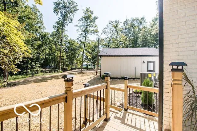 Columbus, Indiana 47203, United States, 6 Bedrooms Bedrooms, ,4 BathroomsBathrooms,Residential,Pending,46624