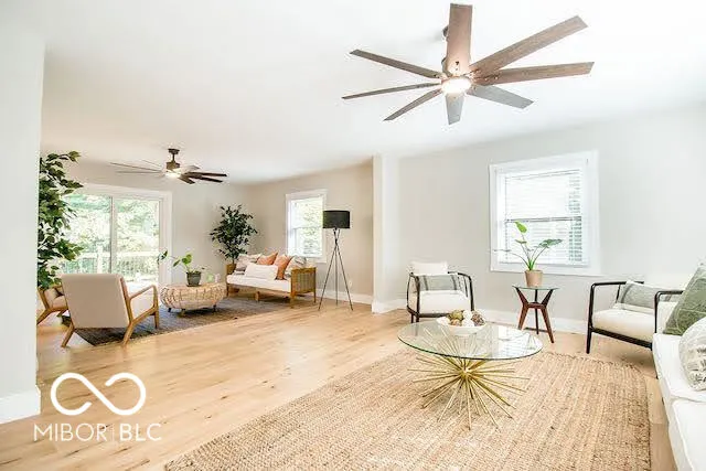 Columbus, Indiana 47203, United States, 6 Bedrooms Bedrooms, ,4 BathroomsBathrooms,Residential,Pending,46624