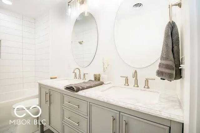 Columbus, Indiana 47203, United States, 6 Bedrooms Bedrooms, ,4 BathroomsBathrooms,Residential,Pending,46624