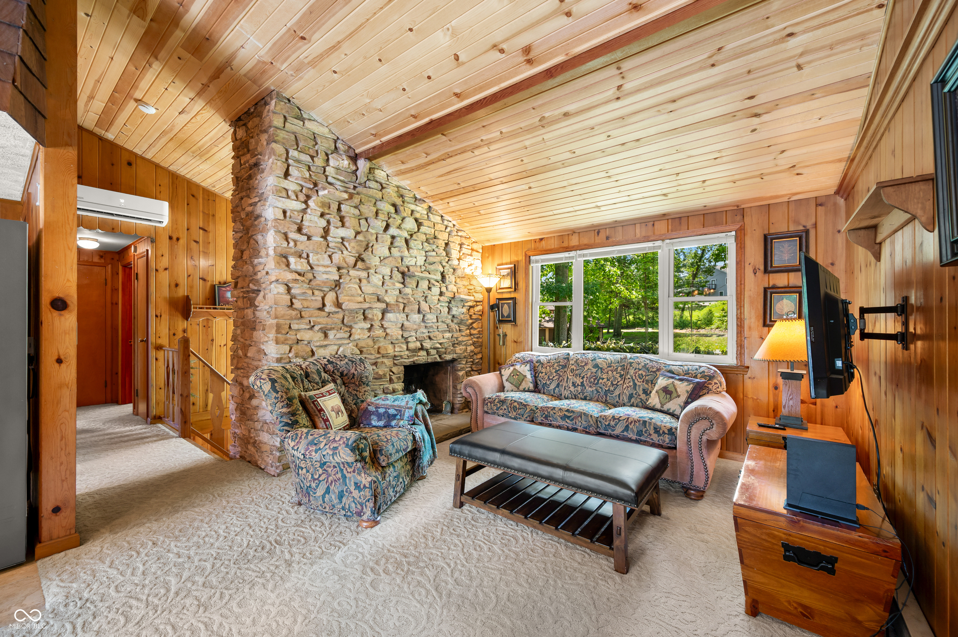 6254 Grosbeak Court