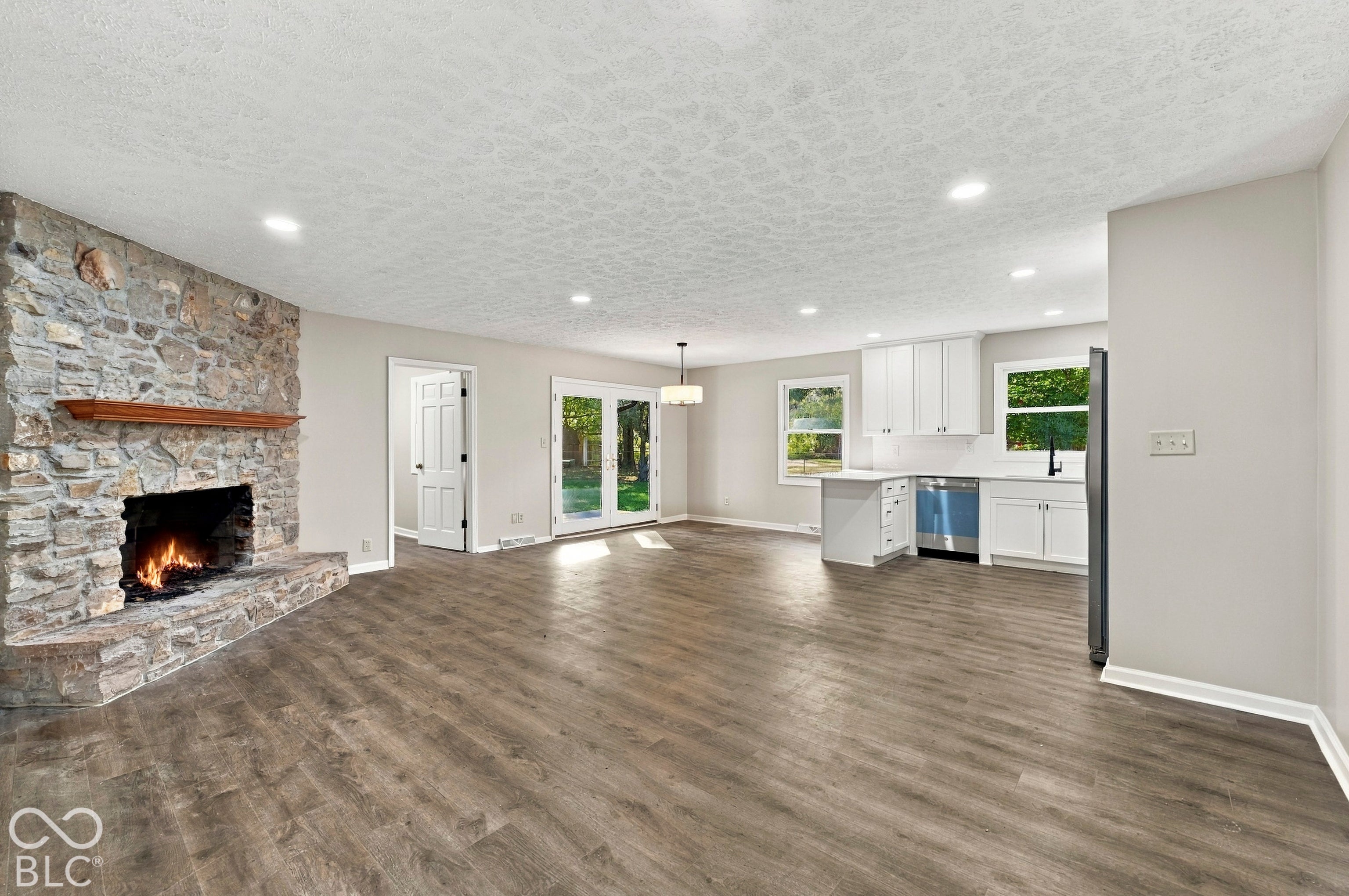 6894 Crown Drive