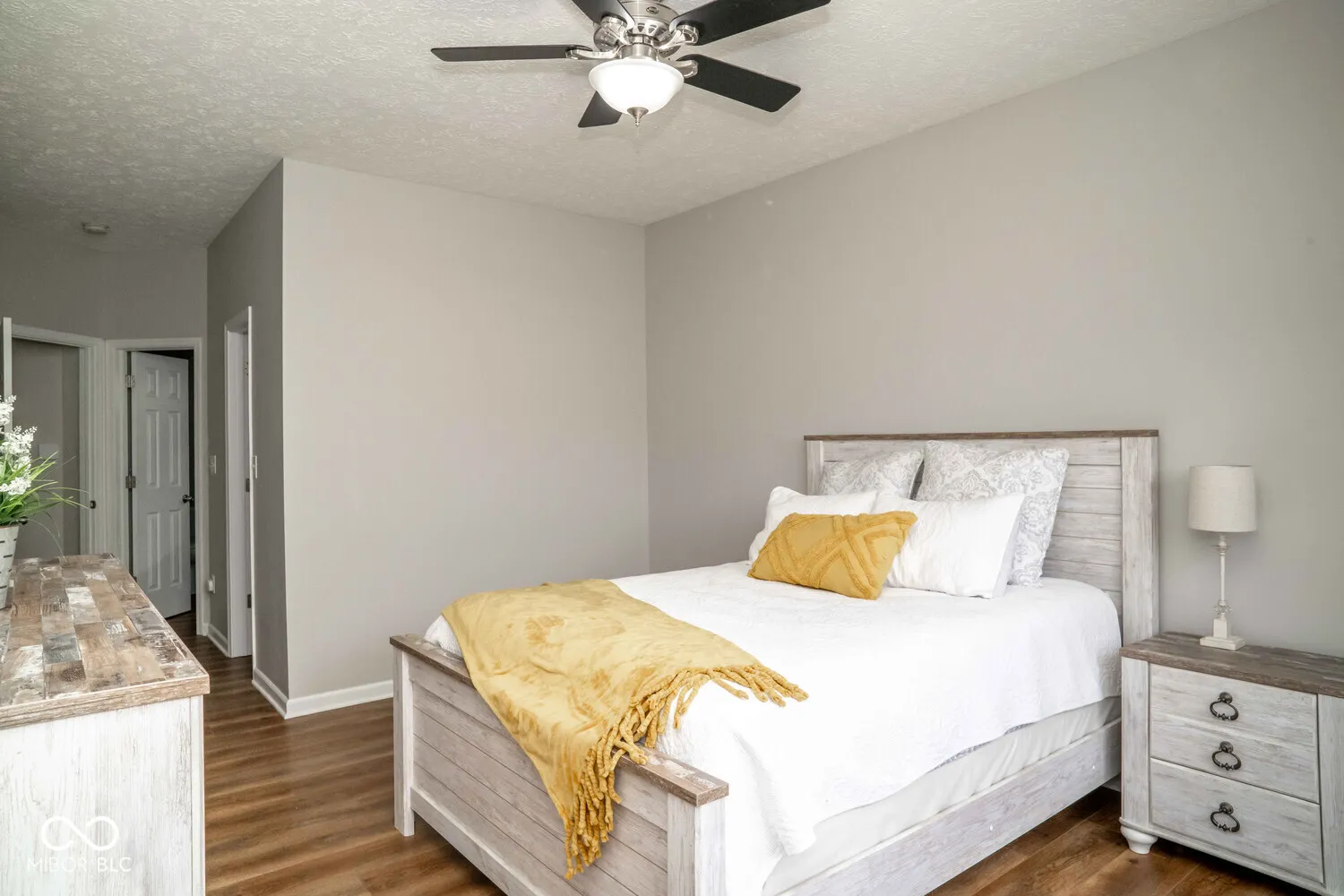 Whiteland, Indiana 46184, United States, 3 Bedrooms Bedrooms, ,2 BathroomsBathrooms,Residential,Pending,110102