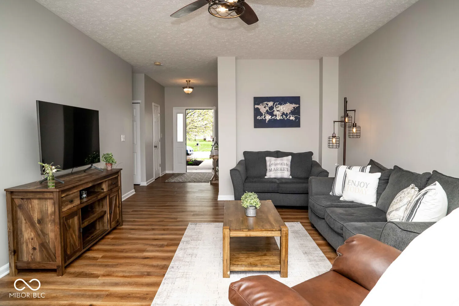 Whiteland, Indiana 46184, United States, 3 Bedrooms Bedrooms, ,2 BathroomsBathrooms,Residential,Pending,110102