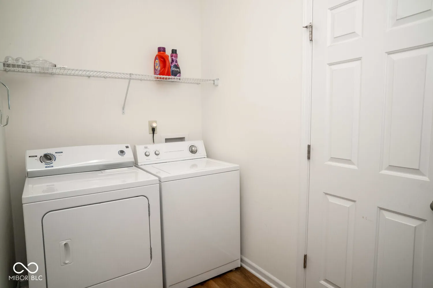 Whiteland, Indiana 46184, United States, 3 Bedrooms Bedrooms, ,2 BathroomsBathrooms,Residential,Pending,110102