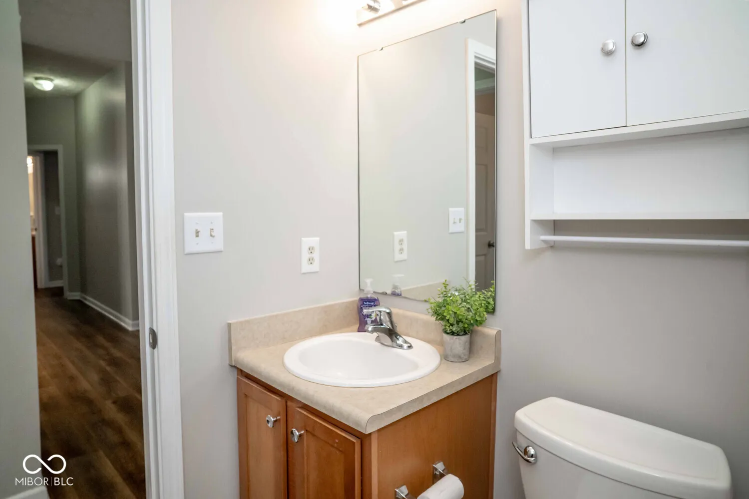 Whiteland, Indiana 46184, United States, 3 Bedrooms Bedrooms, ,2 BathroomsBathrooms,Residential,Pending,110102