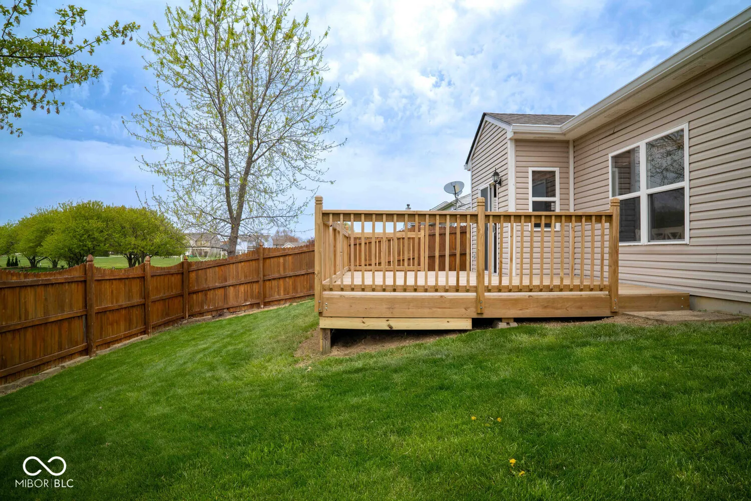 Whiteland, Indiana 46184, United States, 3 Bedrooms Bedrooms, ,2 BathroomsBathrooms,Residential,Pending,110102